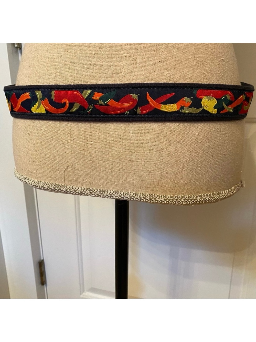 THE BELTED COW BELT BLUE CANVAS RED CHILI PEPPER BROWN LEATHER SIZE 34 USA